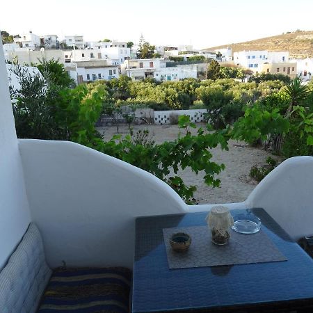 Andreas Studio With Private Parcking Apartment Triovasalos Bagian luar foto