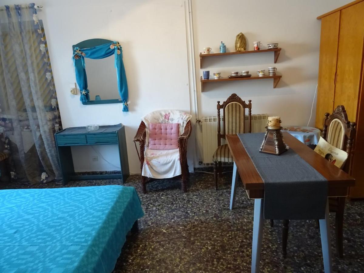 Andreas Studio With Private Parcking Apartment Triovasalos Bagian luar foto