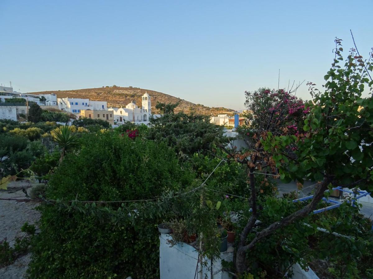Andreas Studio With Private Parcking Apartment Triovasalos Bagian luar foto