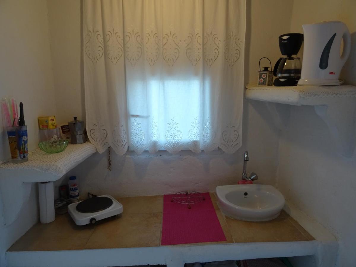 Andreas Studio With Private Parcking Apartment Triovasalos Bagian luar foto
