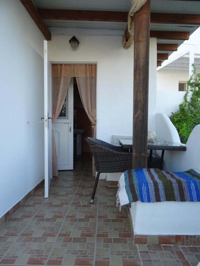Andreas Studio With Private Parcking Apartment Triovasalos Bagian luar foto